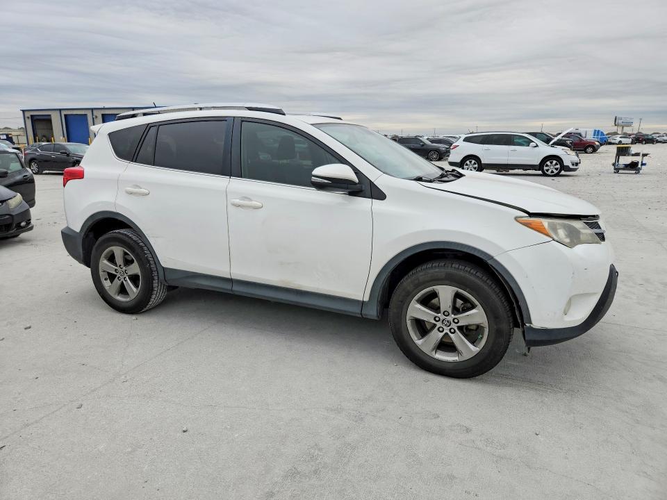 Photo 4 from auction – 2015 TOYOTA RAV4 with VIN JTMWFREV3FD057599