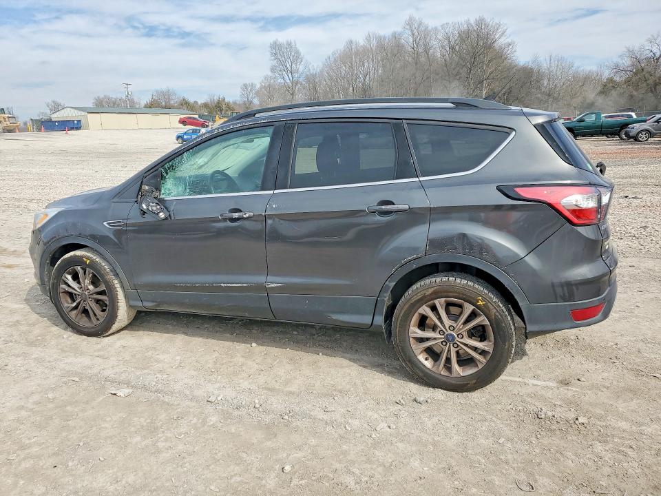 Photo 2 from auction – 2018 FORD ESCAPE with VIN 1FMCU0HD5JUA21473