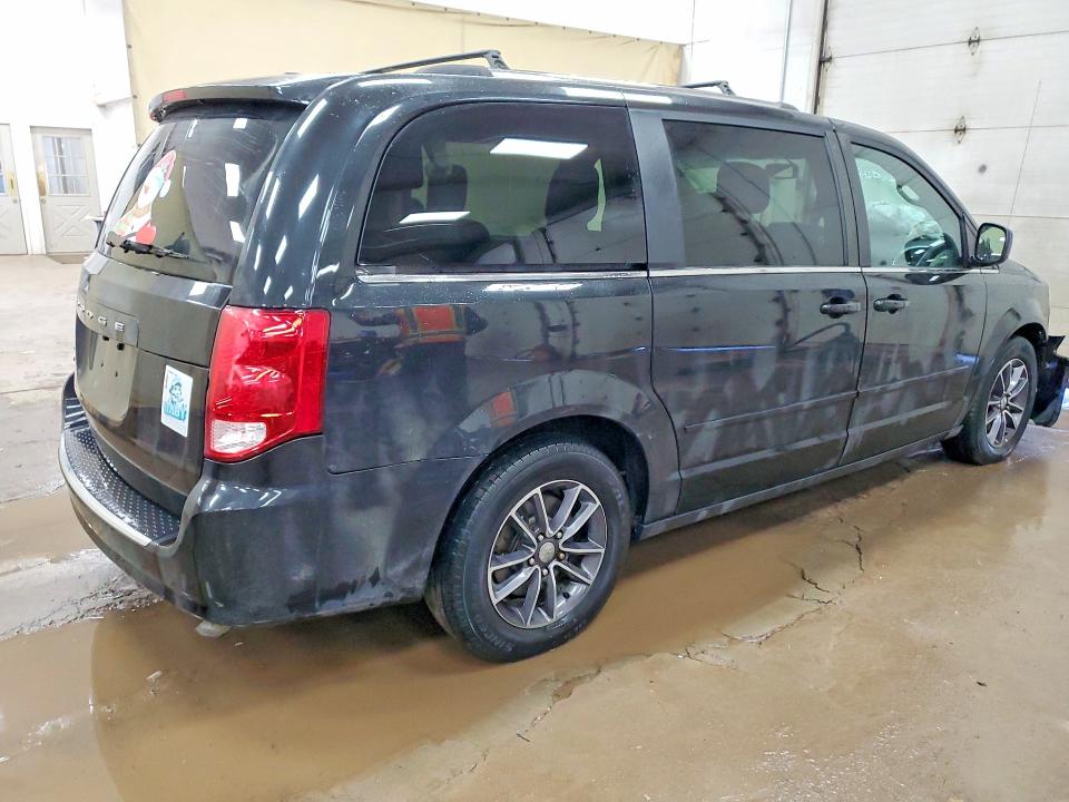 Photo 3 from auction – 2017 DODGE GRAND CARAVAN with VIN 2C4RDGCG0HR595866