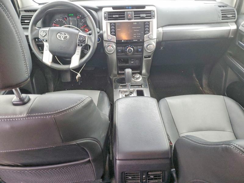 Photo 8 from auction – 2021 TOYOTA 4RUNNER with VIN JTENU5JR6M5950663