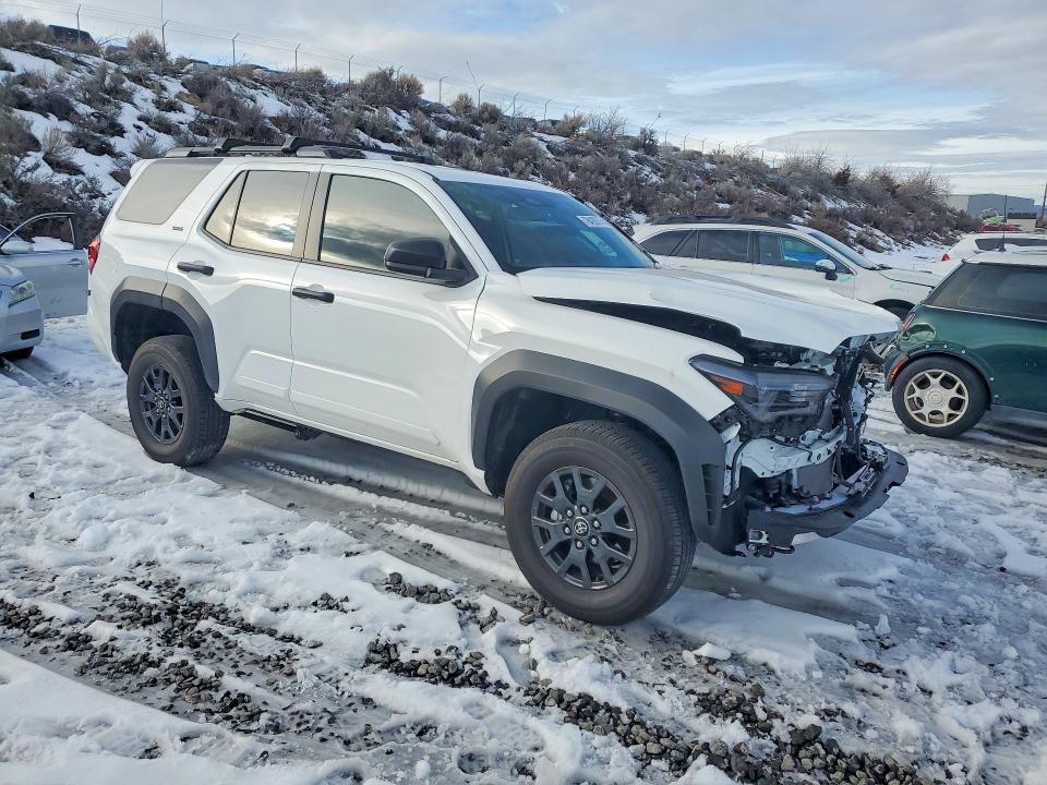 Фото 4 с аукциона – 2026 TOYOTA 4RUNNER с VIN JTEVA5BR0T5075876