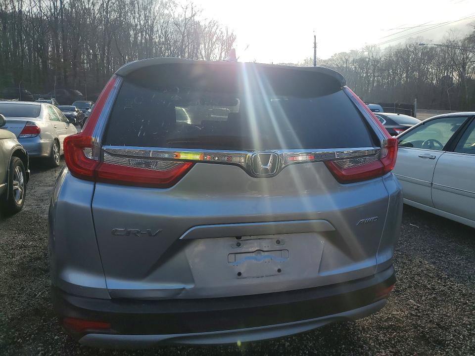 Photo 6 from auction – 2018 HONDA CR-V with VIN 2HKRW2H88JH638576