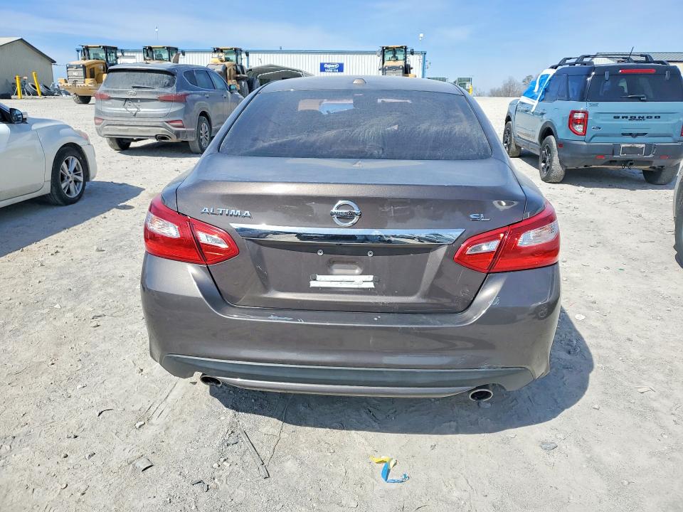 Photo 6 from auction – 2017 NISSAN ALTIMA with VIN 1N4AL3AP8HC221144