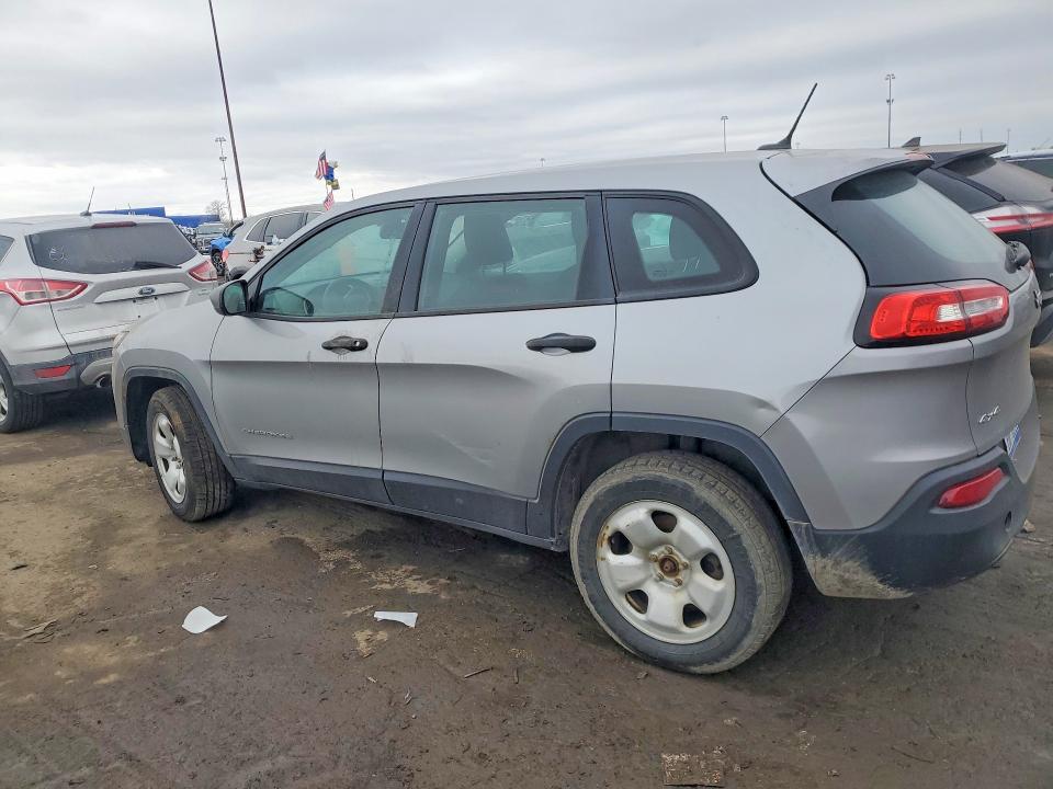 Photo 2 from auction – 2015 JEEP CHEROKEE S with VIN 1C4PJMAB0FW546256