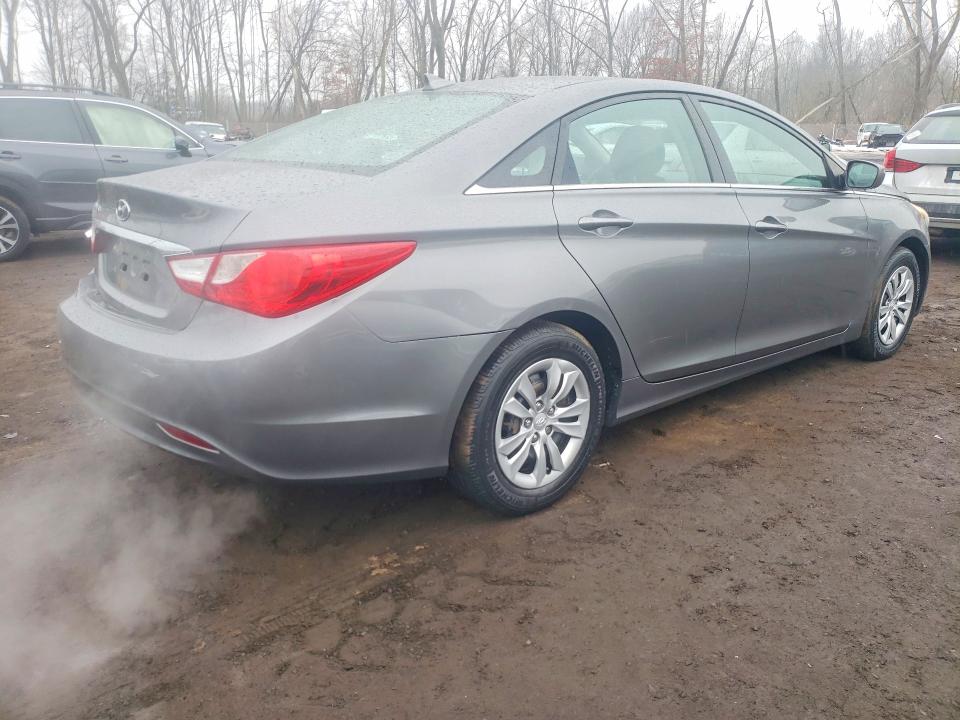 Photo 3 from auction – 2012 HYUNDAI SONATA GLS with VIN 5NPEB4AC8CH461454