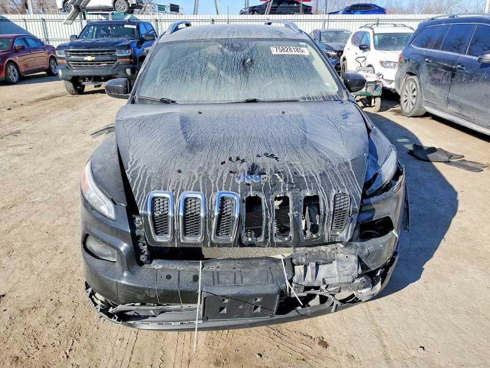 Photo 5 from auction – 2017 JEEP CHEROKEE with VIN 1C4PJLCB7HW662435