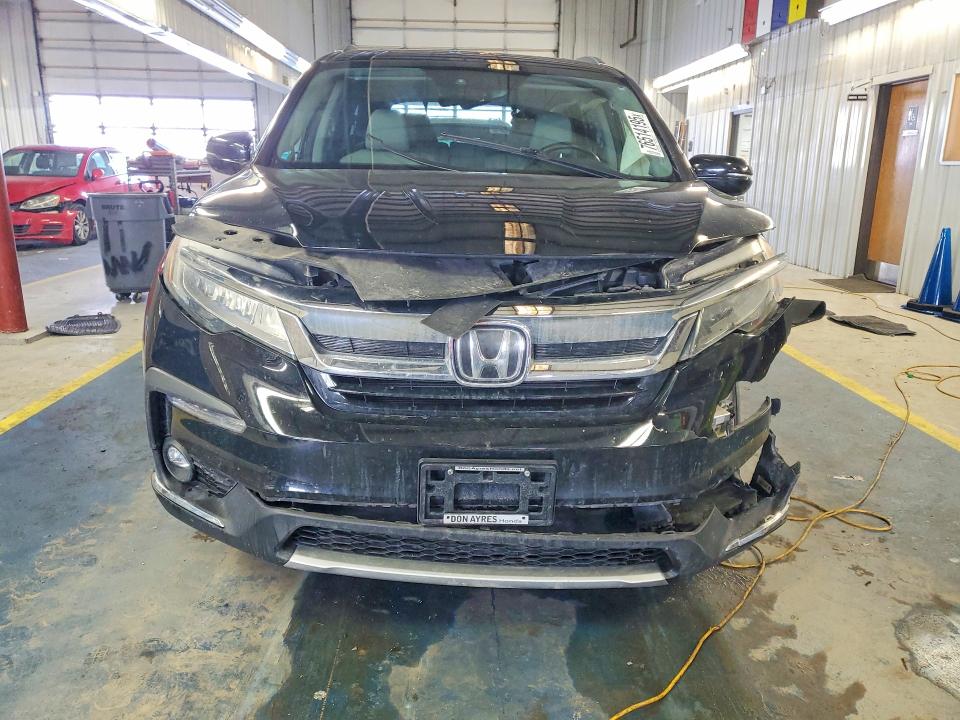 Photo 5 from auction – 2019 HONDA PILOT TOUR with VIN 5FNYF6H66KB074167