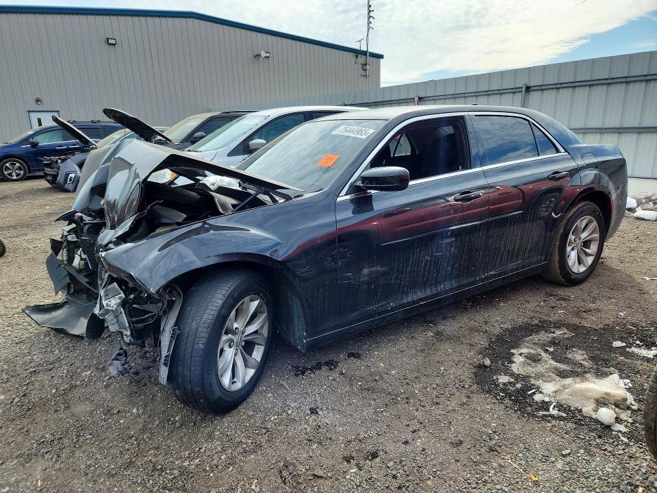 CHRYSLER 300 2018 z numerem VIN 2C3CCAAG9JH308582 - Zdjęcie z aukcji