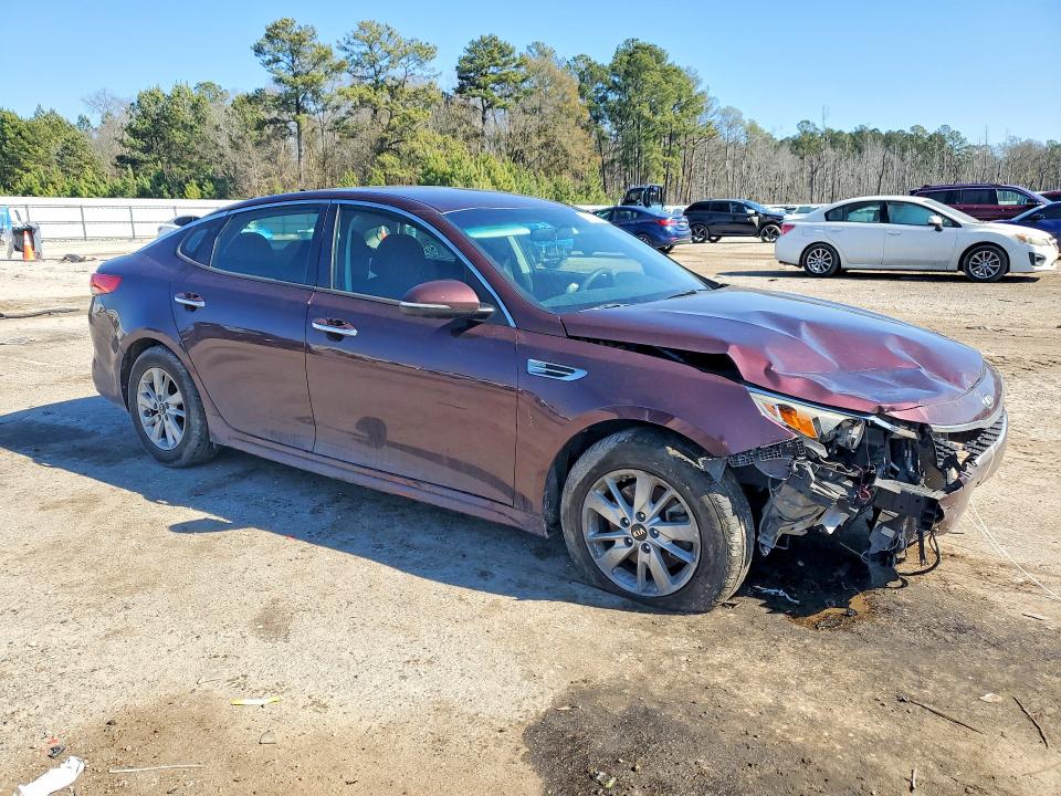 Photo 4 from auction – 2018 KIA OPTIMA with VIN 5XXGT4L30JG181801