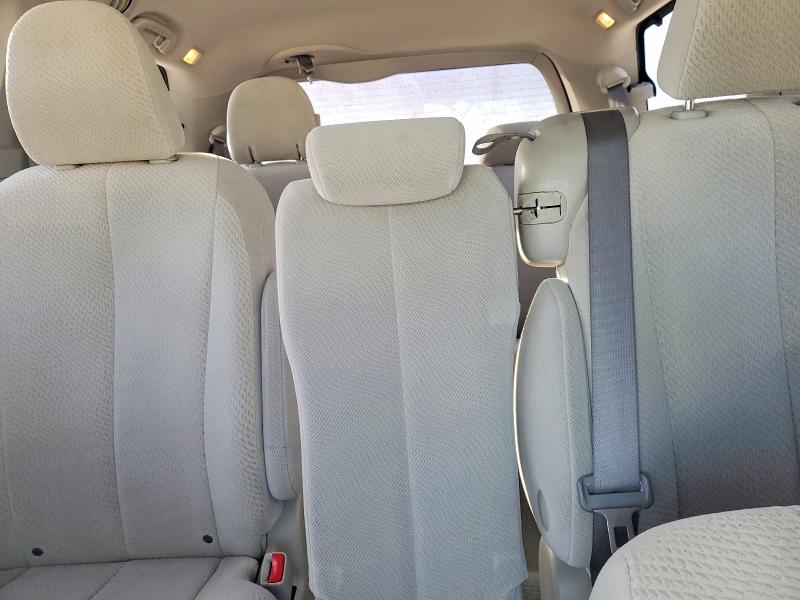 Photo 10 from auction – 2012 TOYOTA SIENNA with VIN 5TDKK3DC9CS187779