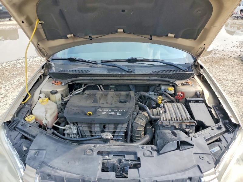 Photo 11 from auction – 2014 CHRYSLER 200 with VIN 1C3CCBBB8EN136826