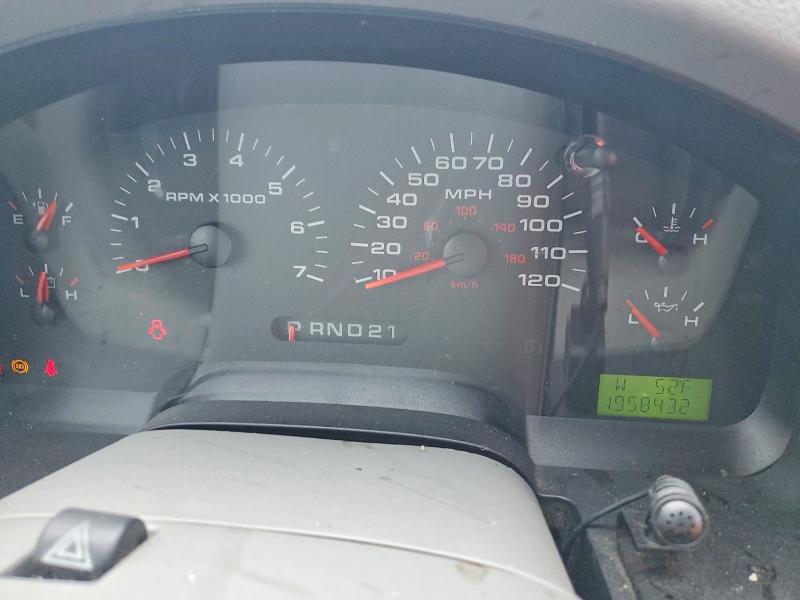 Photo 9 from auction – 2004 FORD F150 with VIN 1FTPW12524KB30142