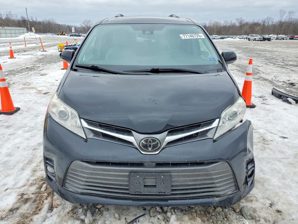 Photo 5 from auction – 2019 TOYOTA SIENNA with VIN 5TDYZ3DC6KS967551