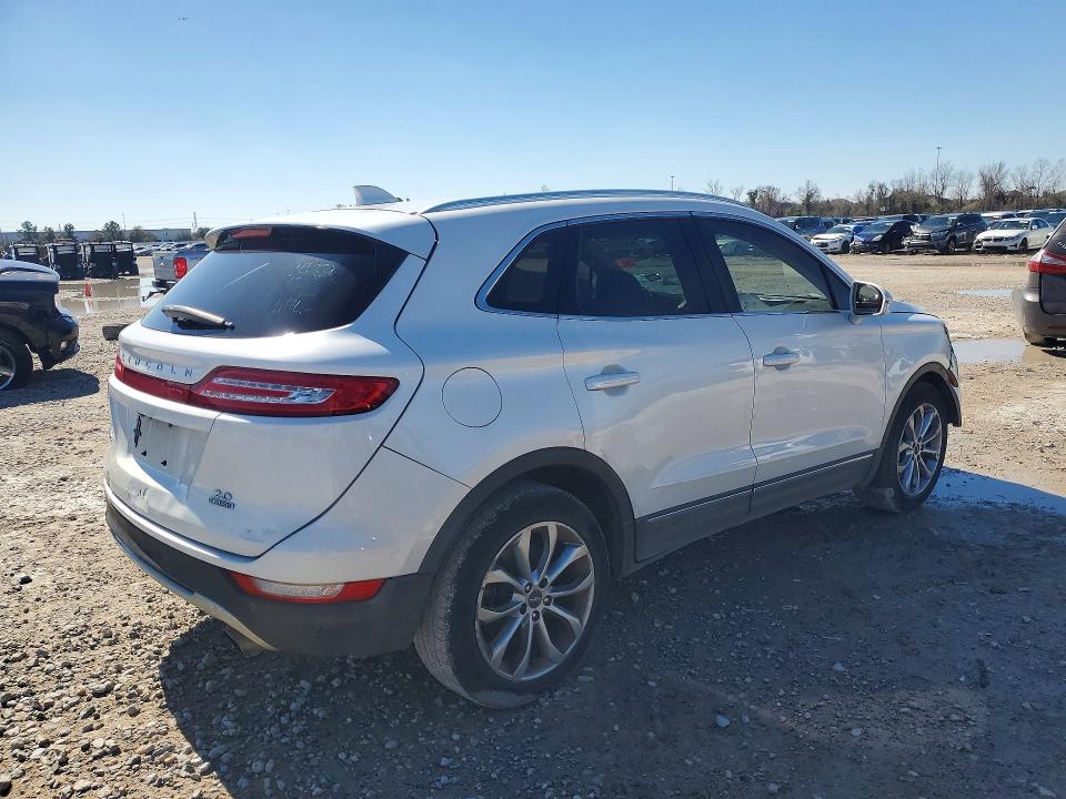 Фото 3 с аукциона – 2015 LINCOLN MKC с VIN 5LMCJ1A98FUJ41891