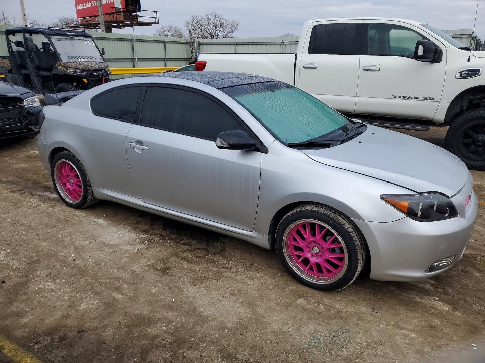Photo 4 from auction – 2005 TOYOTA SCION TC with VIN JTKDE167150053724