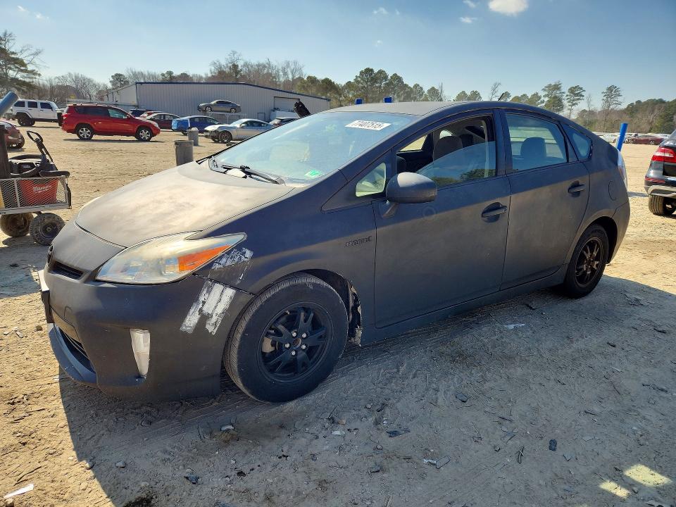 TOYOTA PRIUS 2015 with VIN JTDKN3DU3F0460710 - Photo from auction