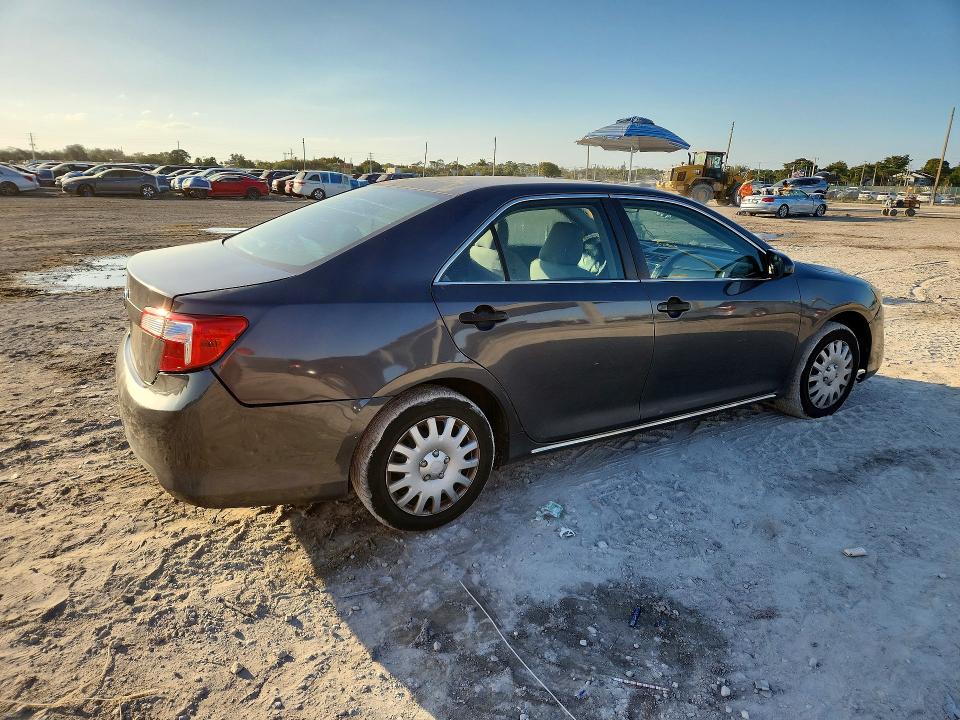 Foto 3 de la subasta – 2012 TOYOTA CAMRY con VIN 4T1BF1FK8CU095129
