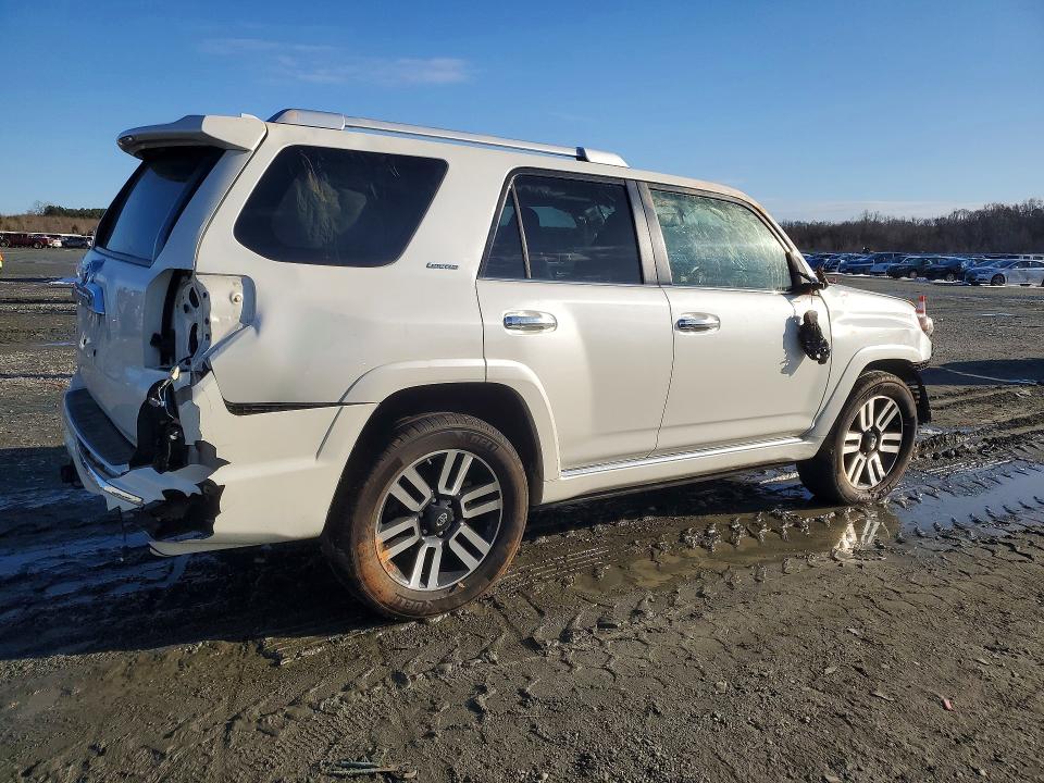 Photo 3 from auction – 2016 TOYOTA 4RUNNER SR with VIN JTEBU5JR5G5295970