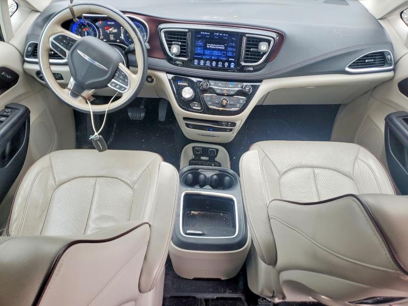 Photo 8 from auction – 2017 CHRYSLER PACIFICA with VIN 2C4RC1GG7HR663512