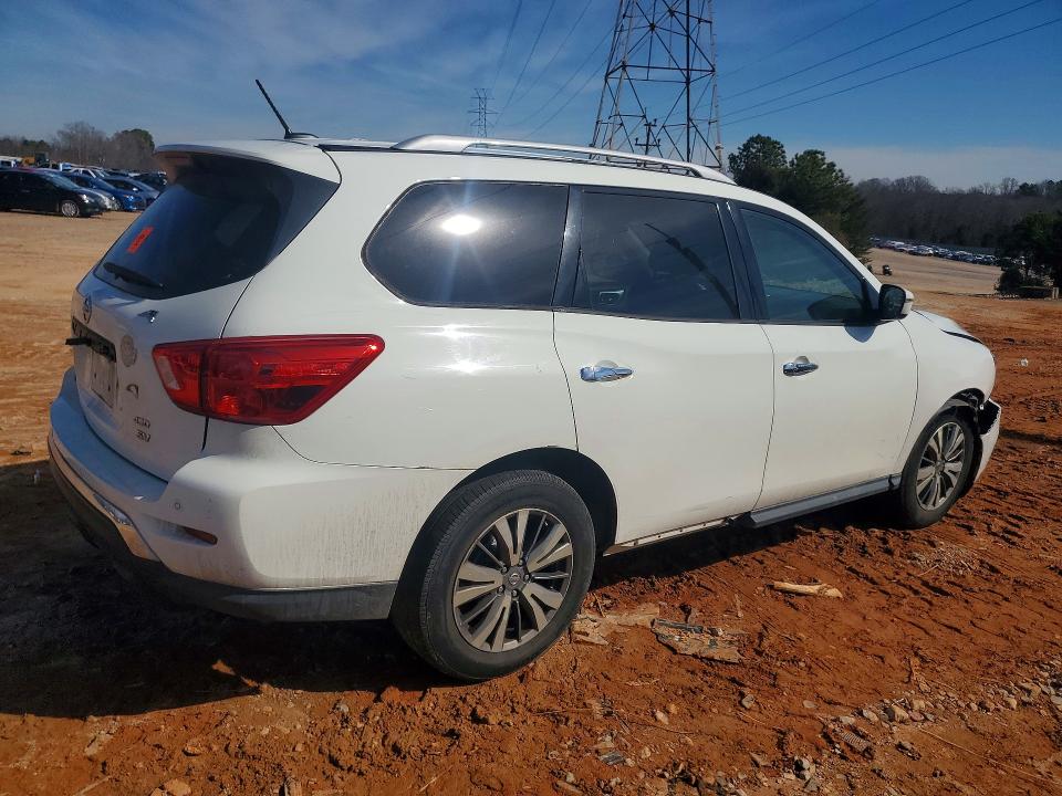 Photo 3 from auction – 2018 NISSAN PATHFINDER with VIN 5N1DR2MM6JC635526