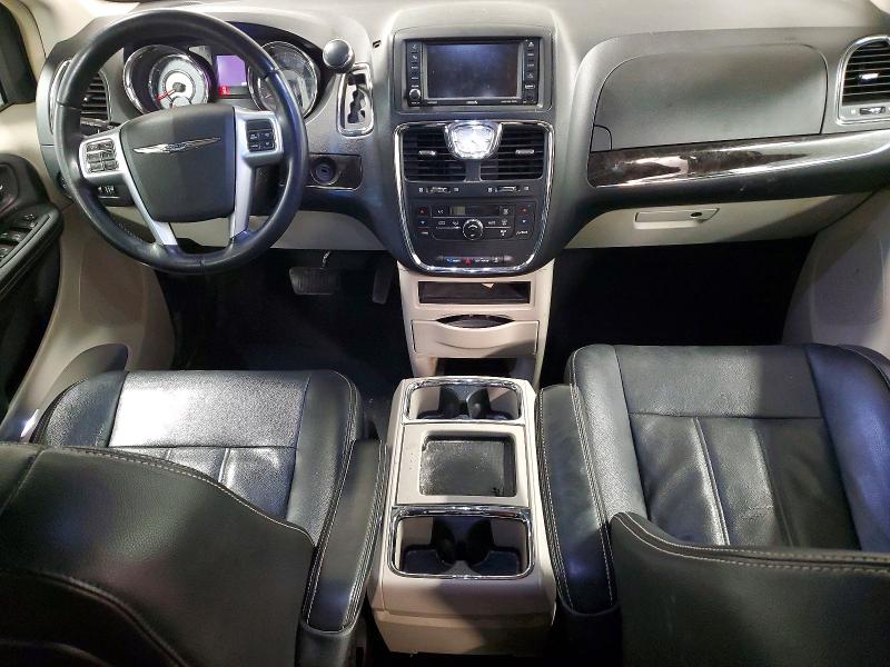 Photo 8 from auction – 2012 CHRYSLER TOWN & COU with VIN 2C4RC1BG5CR234384