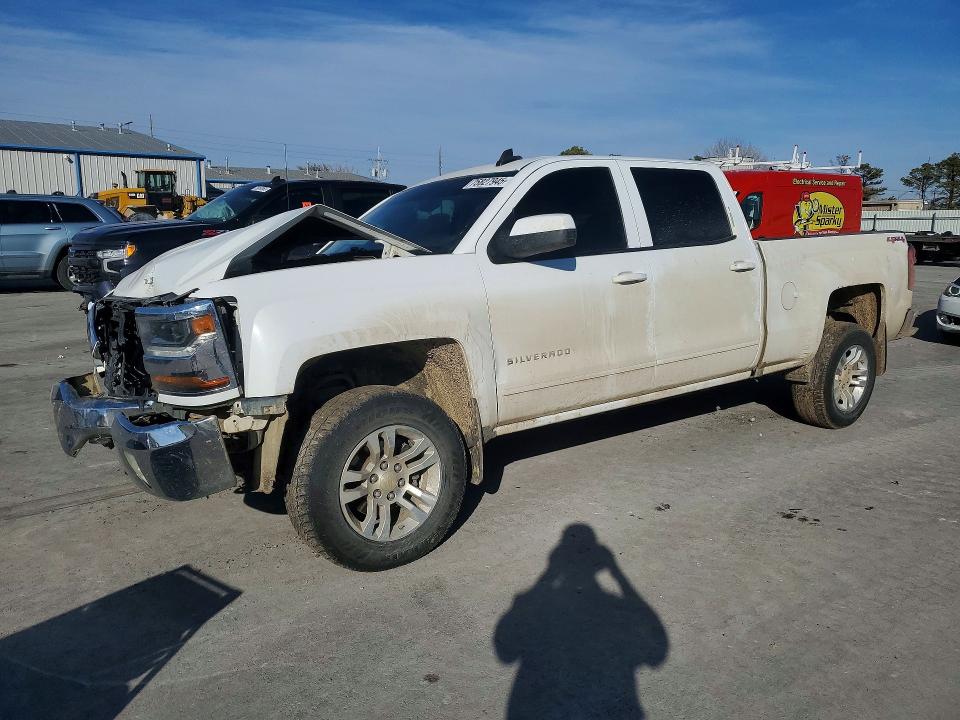 2017 CHEVROLET SILVERADO - Търг №75827945