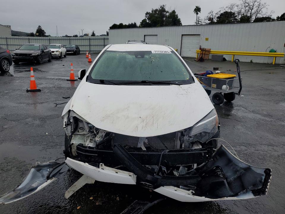 Photo 5 from auction – 2019 TOYOTA COROLLA with VIN 2T1BURHE8KC196327