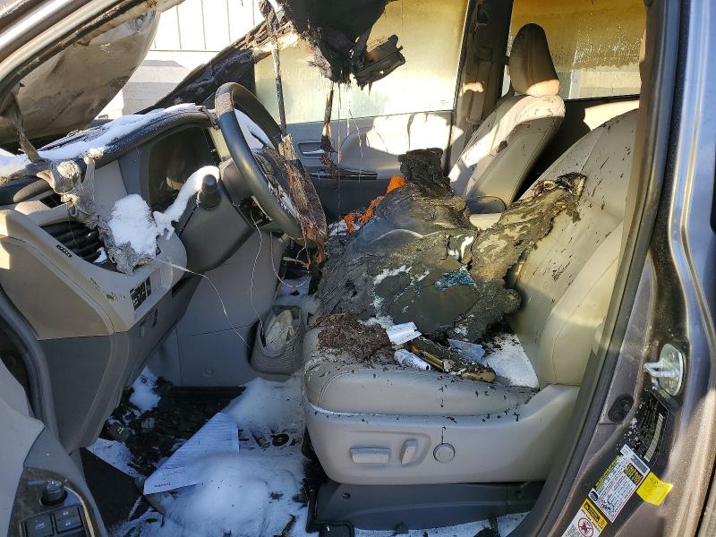 Photo 7 from auction – 2017 TOYOTA SIENNA XLE with VIN 5TDDZ3DC6HS167873