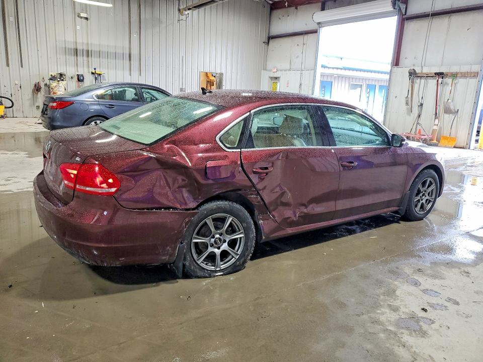 Photo 3 from auction – 2014 VOLKSWAGEN PASSAT with VIN 1VWBP7A34EC002312