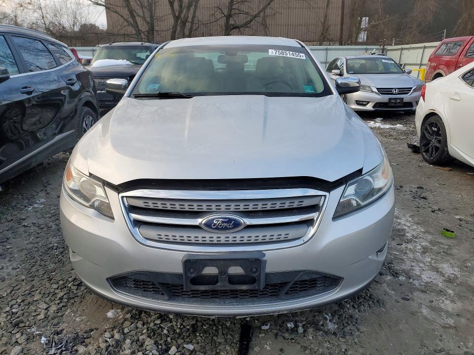 Photo 5 from auction – 2011 FORD TAURUS LIM with VIN 1FAHP2FW7BG180664