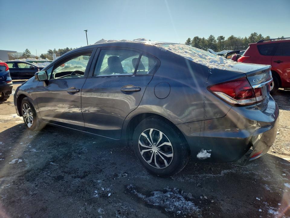 Photo 2 from auction – 2015 HONDA CIVIC LX with VIN 19XFB2F52FE245272