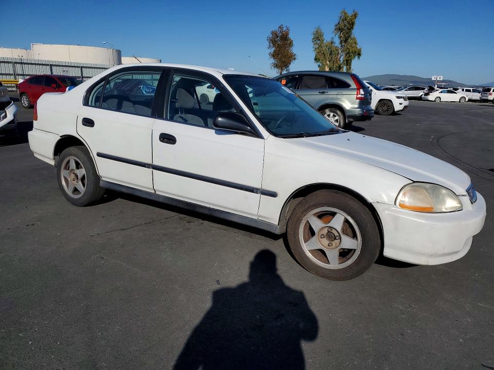 Photo 4 from auction – 1998 HONDA CIVIC with VIN 2HGEJ6579WH613297