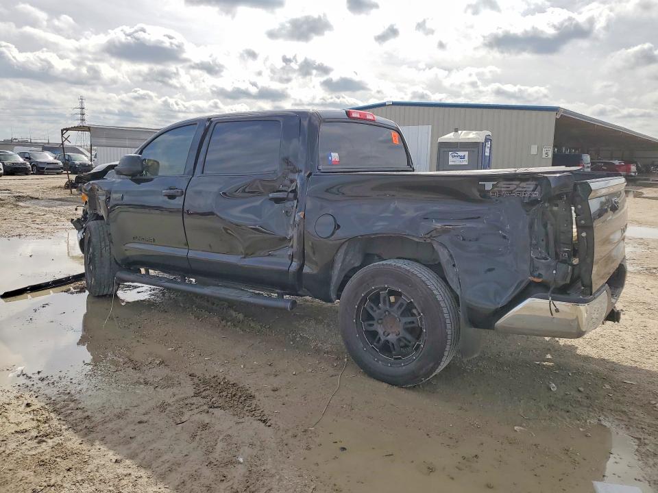 Photo 2 from auction – 2017 TOYOTA TUNDRA with VIN 5TFEW5F15HX220979