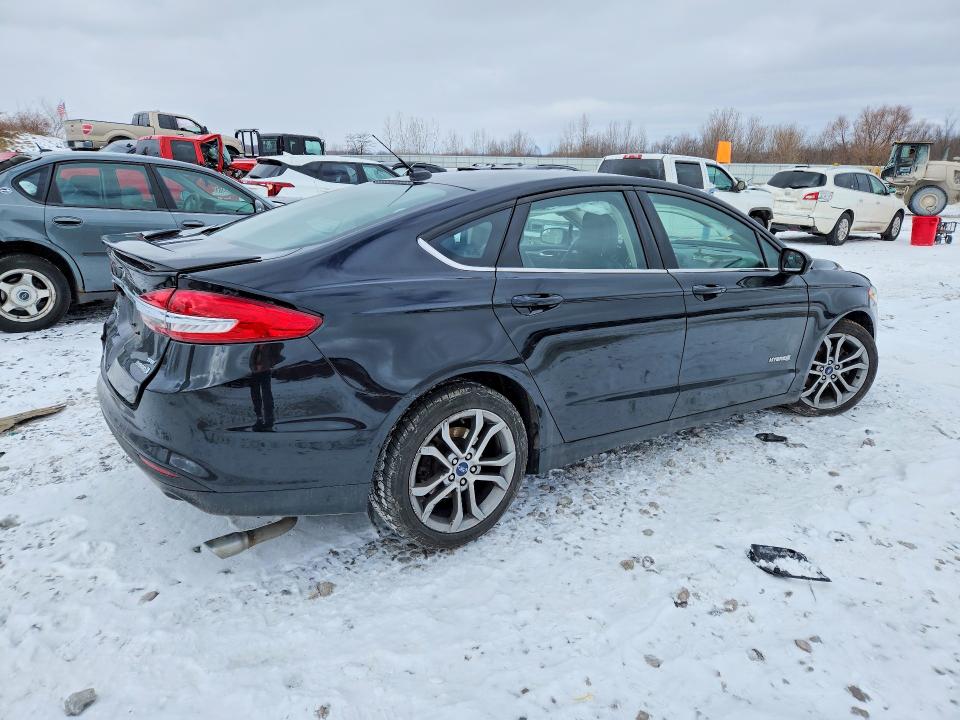 Photo 3 from auction – 2017 FORD FUSION with VIN 3FA6P0LU0HR190503