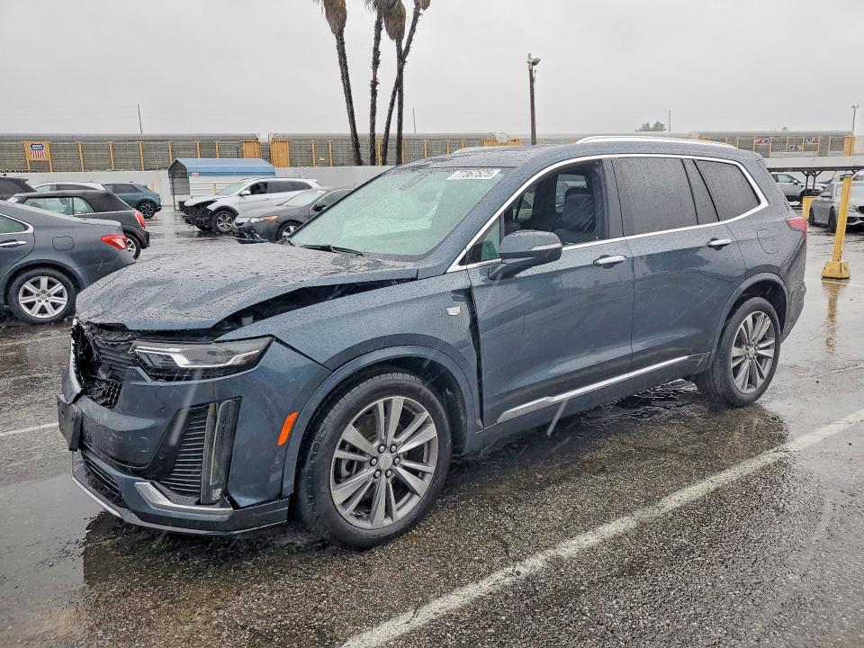 CADILLAC XT6 2020 with VIN 1GYKPCRS2LZ102954 - Photo from auction