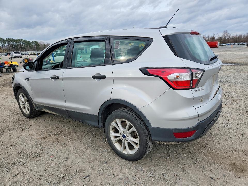 Photo 2 from auction – 2017 FORD ESCAPE with VIN 1FMCU0F70HUC84123