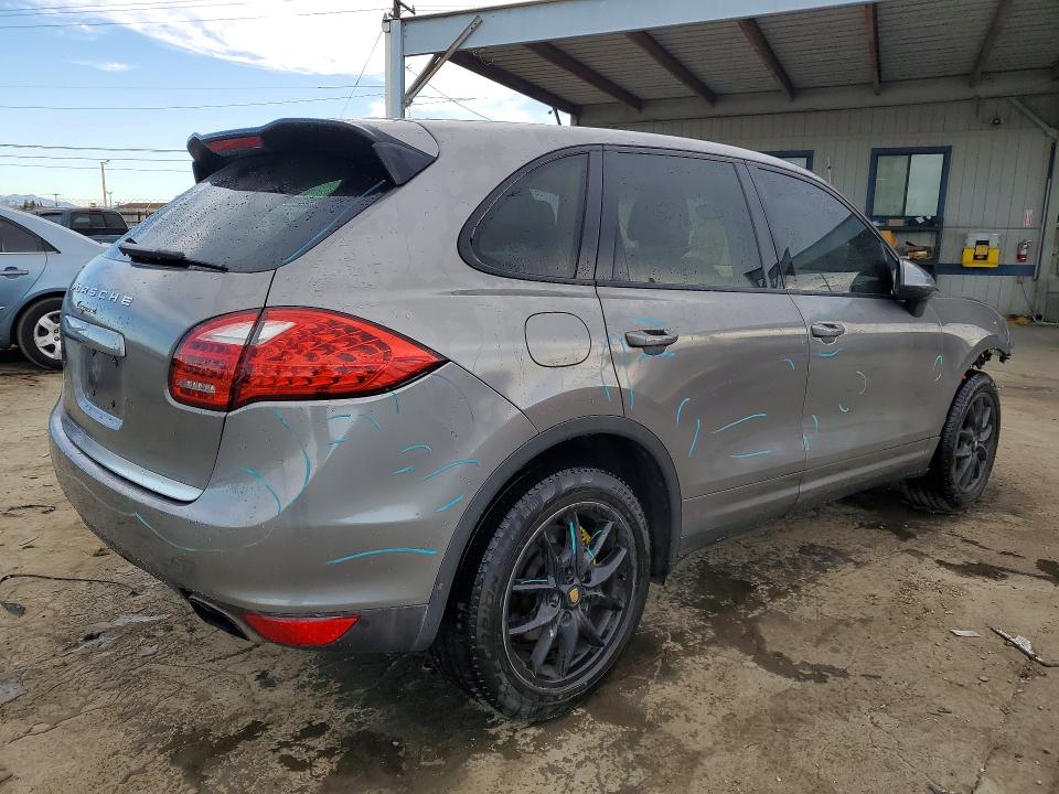 Photo 3 from auction – 2011 PORSCHE CAYENNE with VIN WP1AA2A22BLA03477