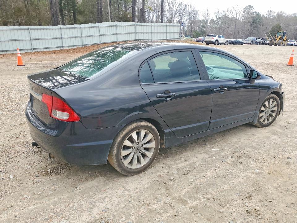 Photo 3 from auction – 2011 HONDA CIVIC with VIN 19XFA1F98BE030912