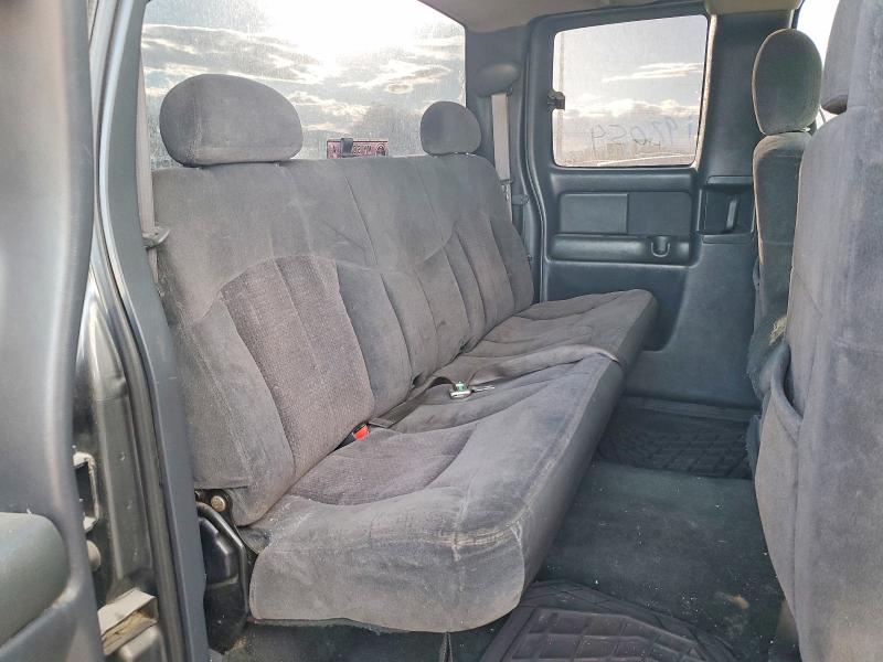 Photo 11 from auction – 2001 CHEVROLET SILVERADO with VIN 2GCEC19V111331208