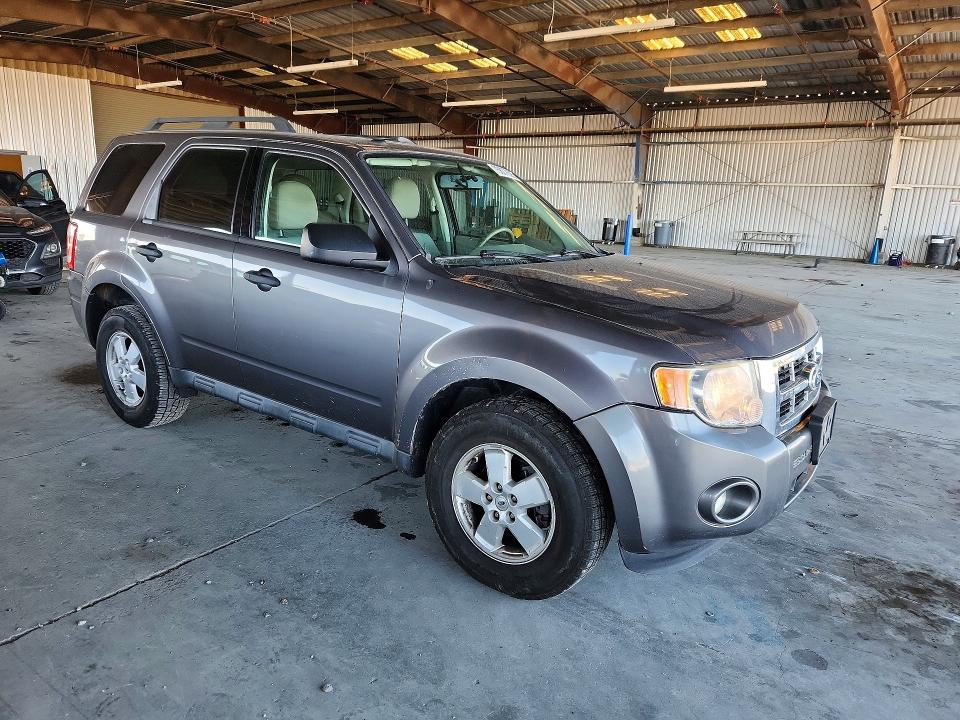 Photo 4 from auction – 2010 FORD ESCAPE XLT with VIN 1FMCU0D7XAKC23754