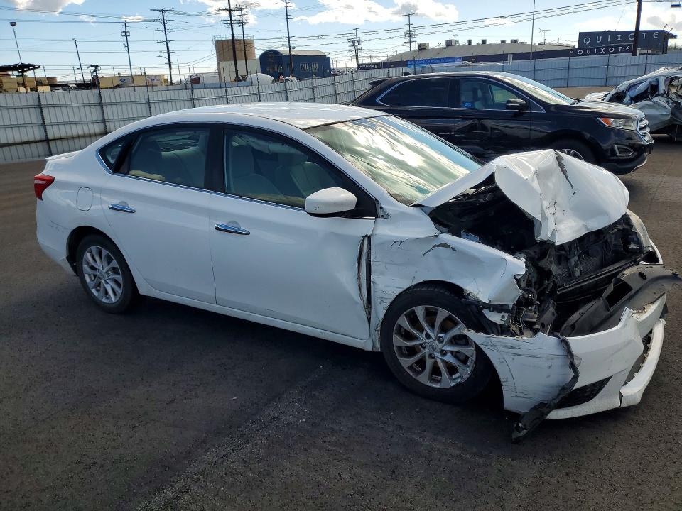 Foto 4 de la subasta – 2017 NISSAN SENTRA con VIN 3N1AB7AP1HY304073