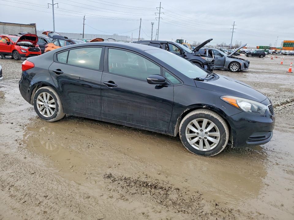 Фото 4 с аукциона – 2015 KIA FORTE LX с VIN KNAFX4A65F5353052