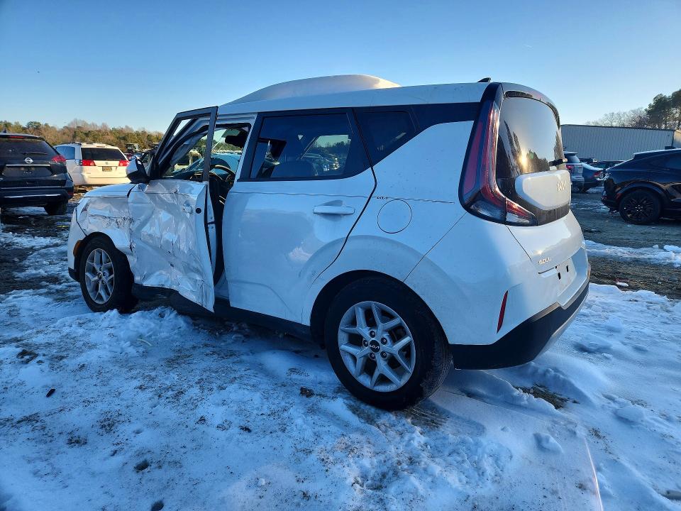 Photo 2 from auction – 2023 KIA SOUL with VIN KNDJ23AU1P7215468