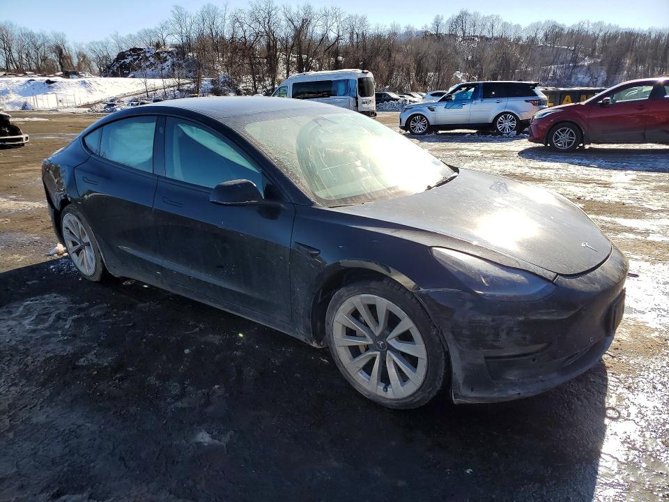 Photo 4 from auction – 2022 TESLA MODEL 3 with VIN 5YJ3E1EB4NF186505