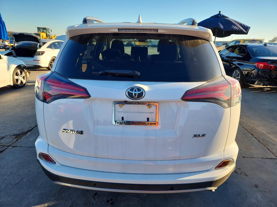 Photo 6 from auction – 2017 TOYOTA RAV4 with VIN JTMWFREV9HJ715141