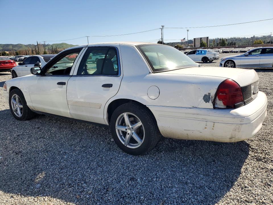 Photo 2 from auction – 2011 FORD CROWN VICTORIA with VIN 2FABP7BV2BX160266