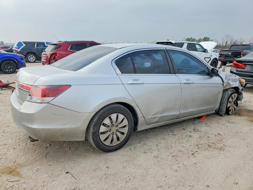 Photo 3 from auction – 2012 HONDA ACCORD with VIN 1HGCP2F32CA192740