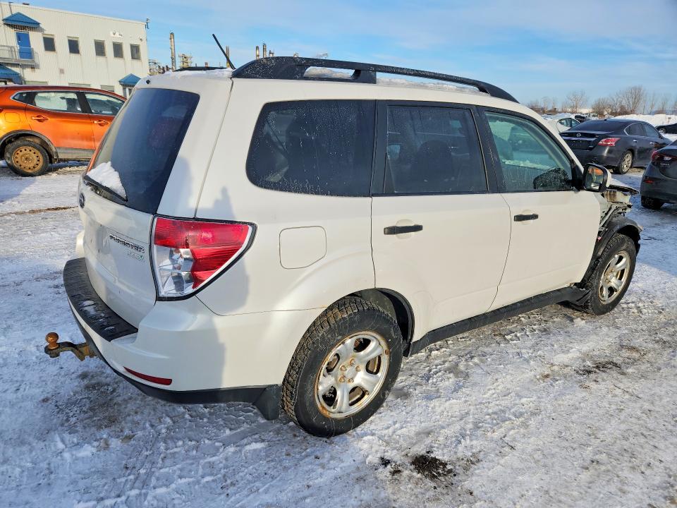 Photo 3 from auction – 2013 SUBARU FORESTER with VIN JF2SHEBC9DH417356