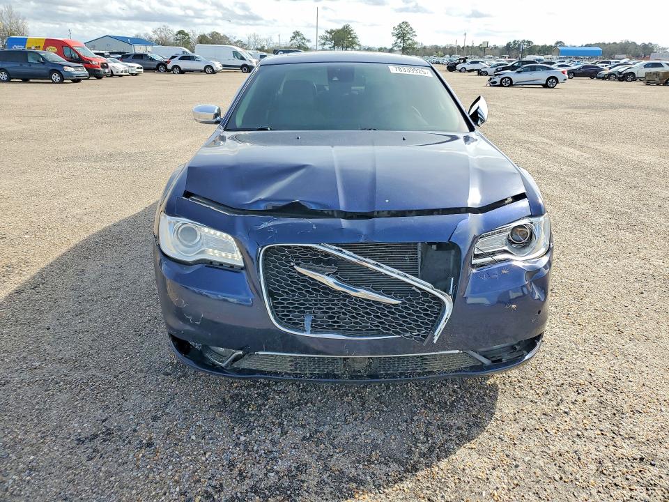 Фото 5 с аукциона – 2016 CHRYSLER 300C с VIN 2C3CCAEG4GH100256