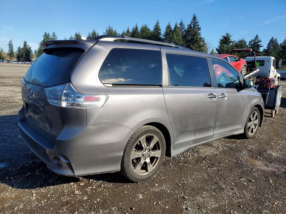Photo 3 from auction – 2020 TOYOTA SIENNA with VIN 5TDXZ3DC2LS055187